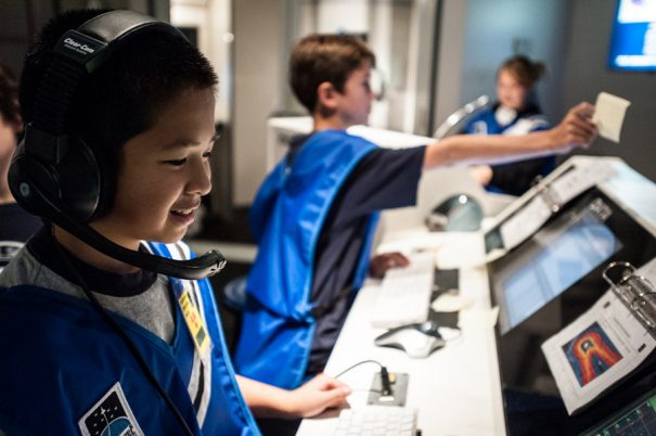 Kids at Challenger Learning Center Mission Control