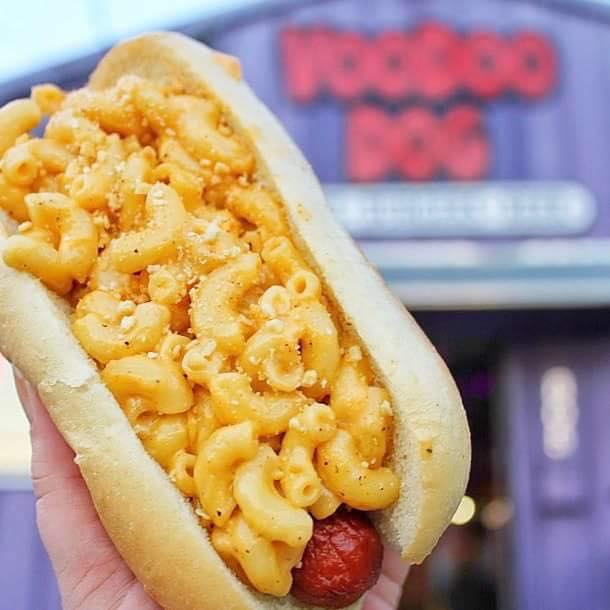 voodoo hot dog with mac n cheese toppings