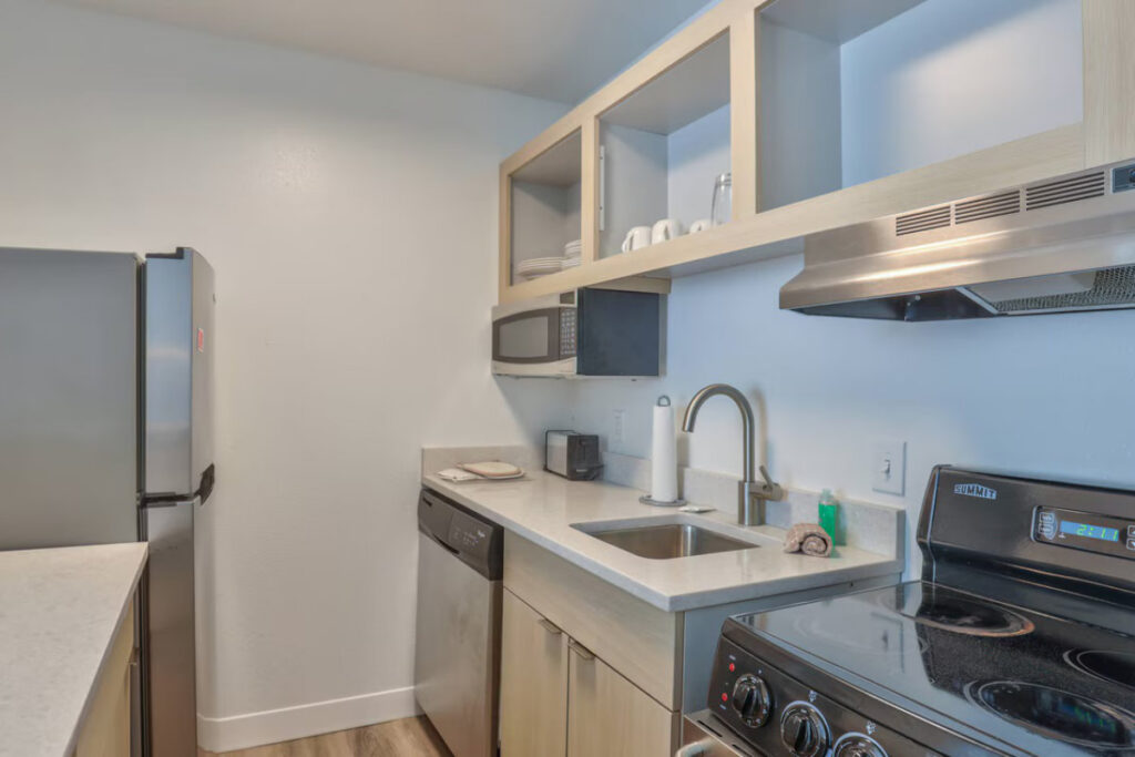 AlluxSuites at 1876
