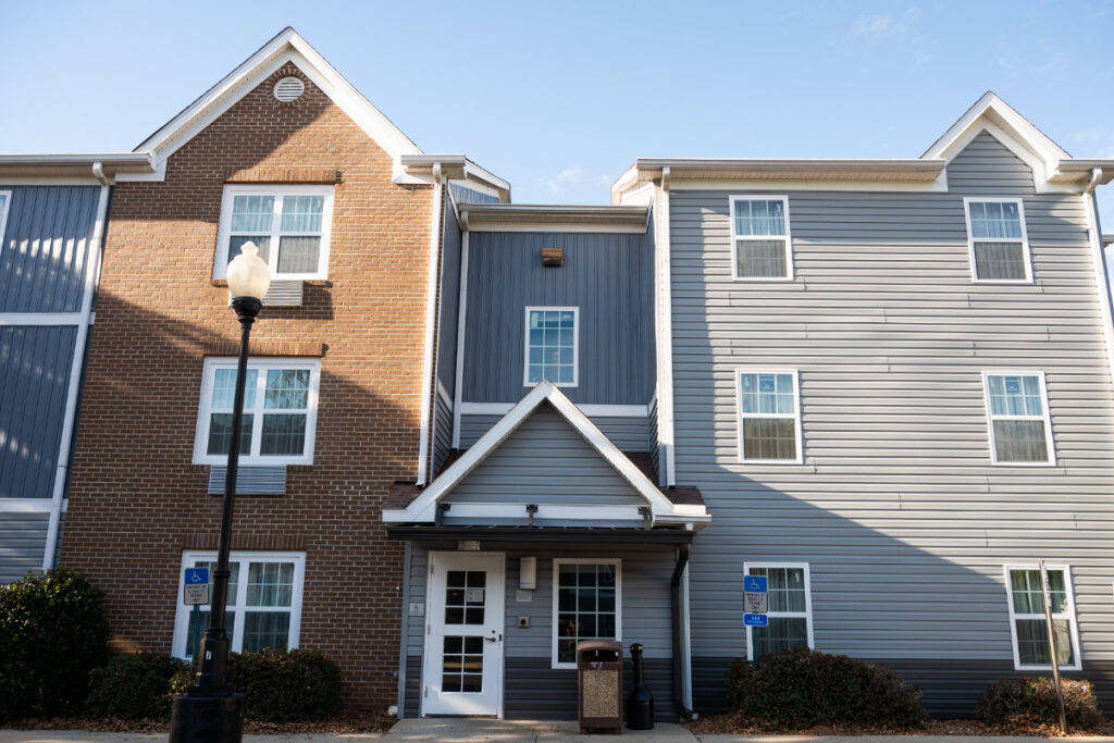 AlluxSuites at 1876
